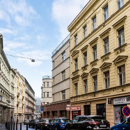 Apartment Black Diamond