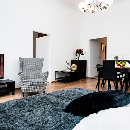 Apartment Black Diamond